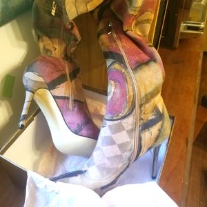 Vivianly thigh high heeled boots. Size 9